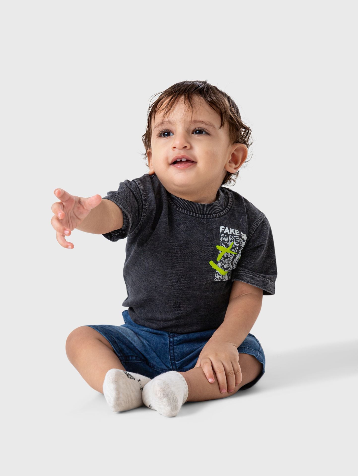 Ninos Kids storeFake Smile T-ShirtT-ShirtsVETO