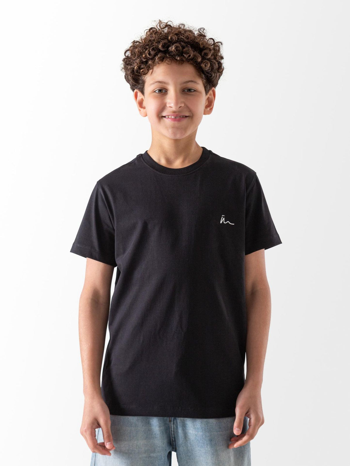 Ninos Kids storeBlack Basic T-shirtround t-shirtNINOS