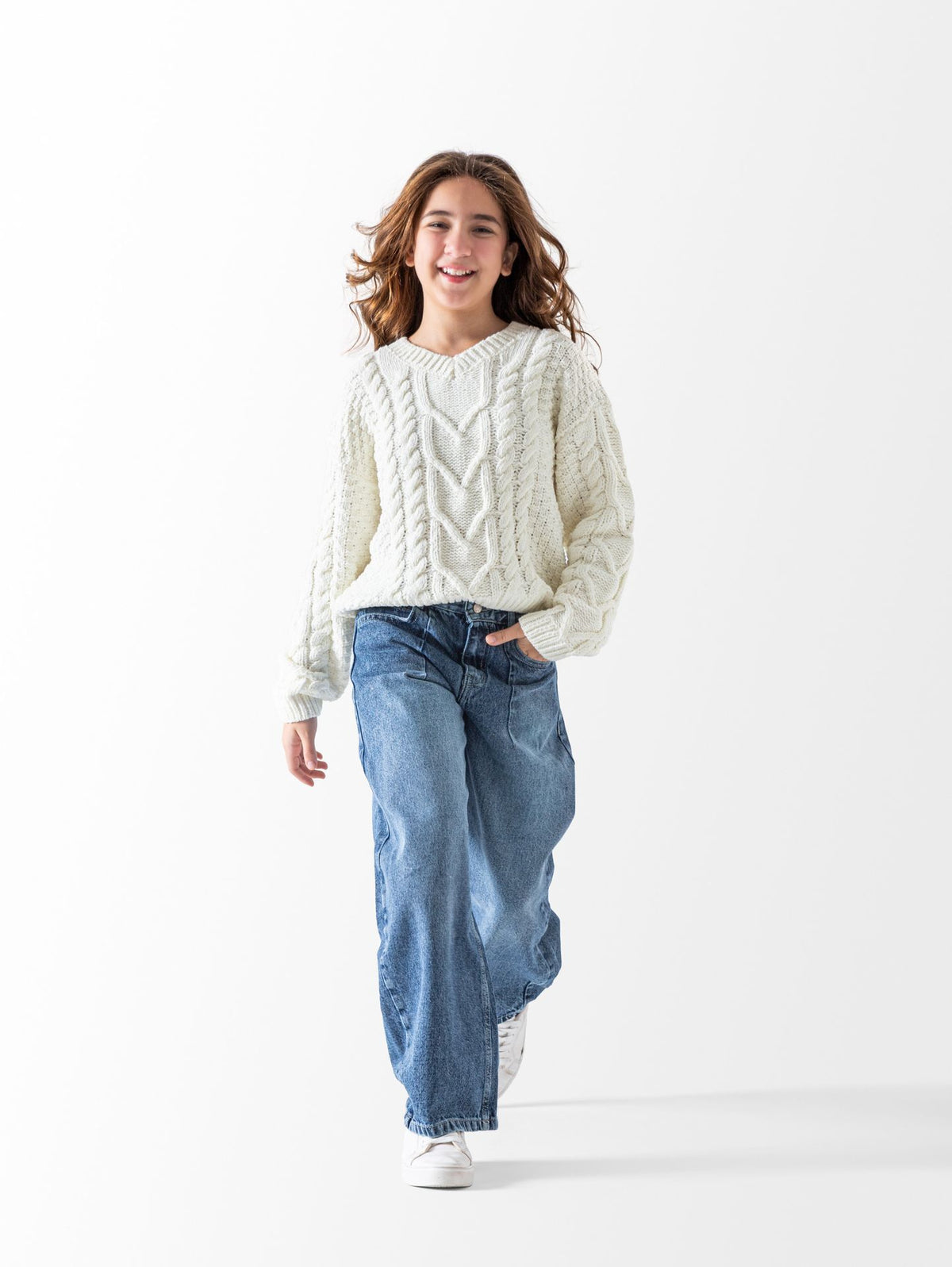 Ninos Kids storeGirls' Off-White Braided V Neck PulloverPulloversNINOS