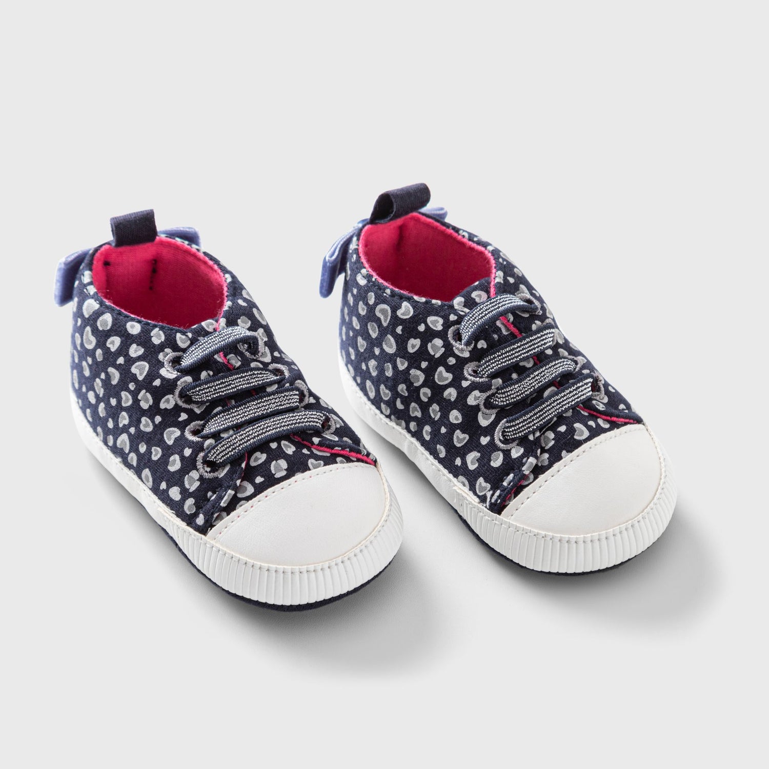 Ninos Kids storeHearts Soft ShoesSoftshoesGeneric