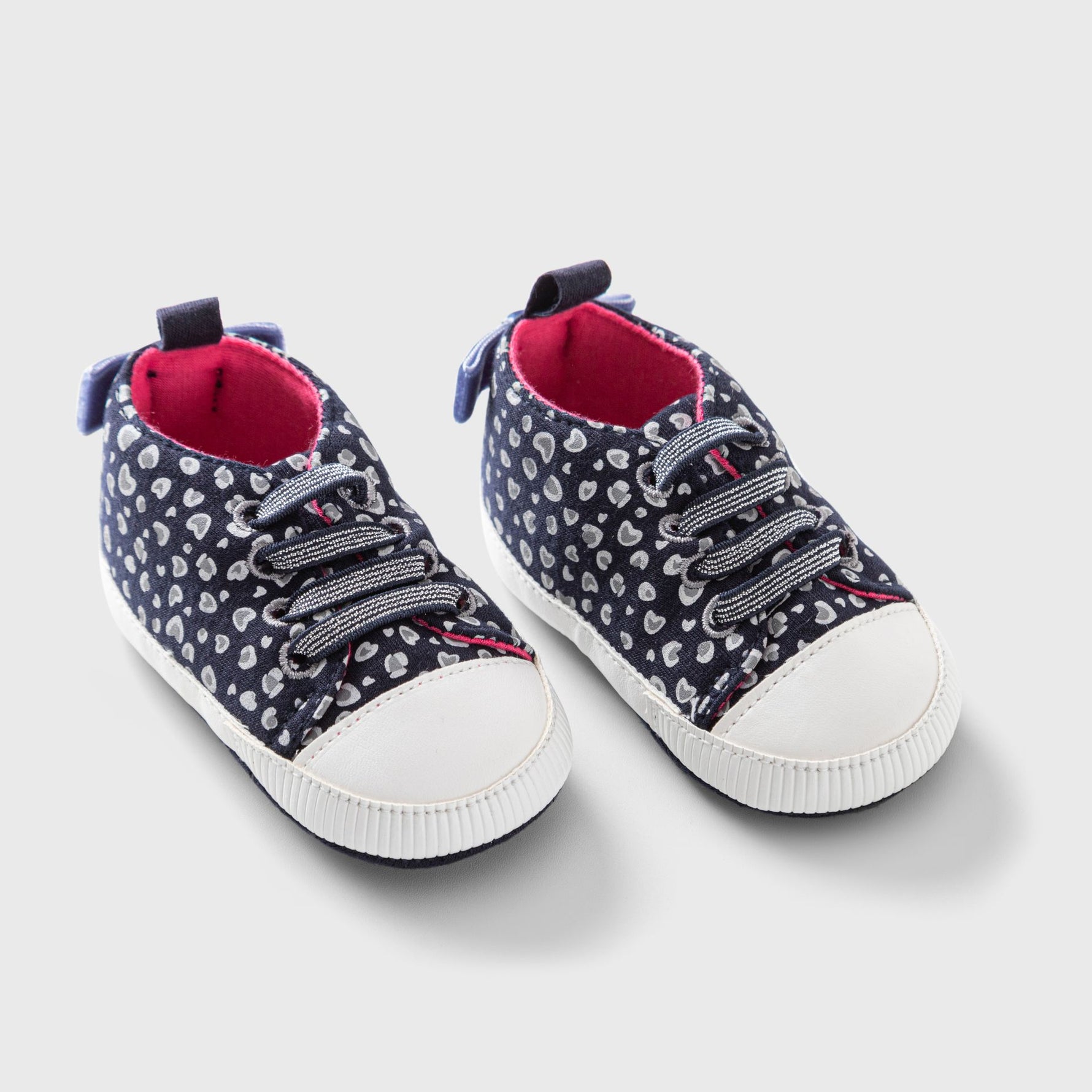 Ninos Kids storeHearts Soft ShoesSoftshoesGeneric