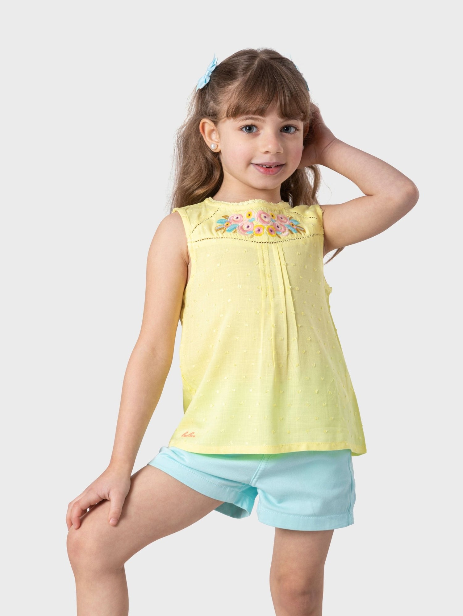 Ninos Kids storeFlower Cut BlouseGirl blouseBee Born